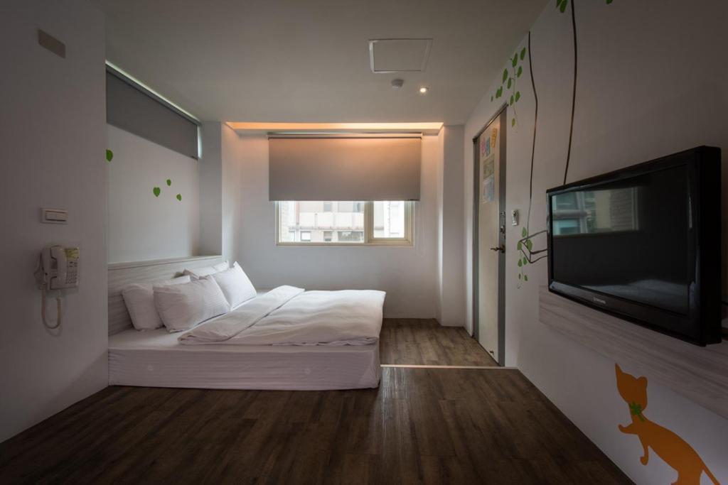 J-Hotel Джиаоси Екстериор снимка