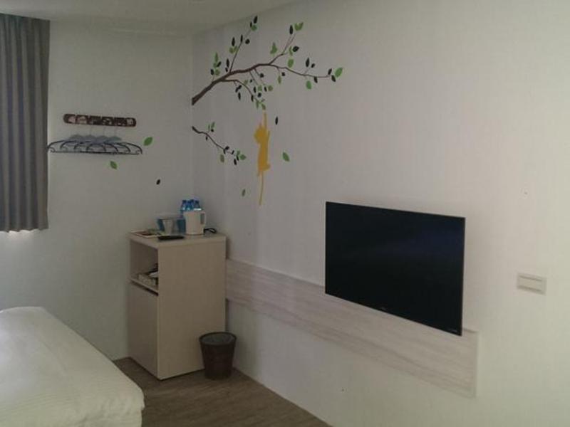 J-Hotel Джиаоси Екстериор снимка
